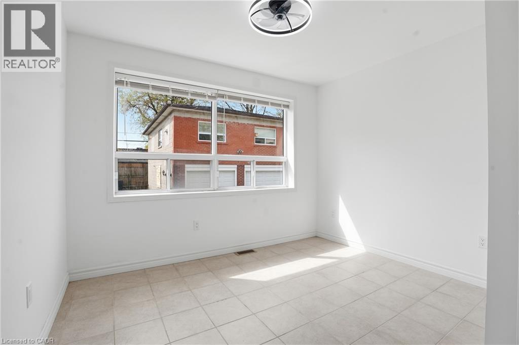 1049 Glencairn Avenue Unit# Main Floor, North York, Ontario  M6B 2B1 - Photo 10 - 40829079