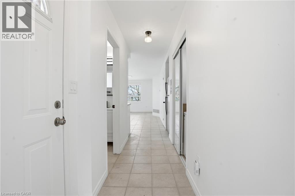 1049 Glencairn Avenue Unit# Main Floor, North York, Ontario  M6B 2B1 - Photo 4 - 40829079