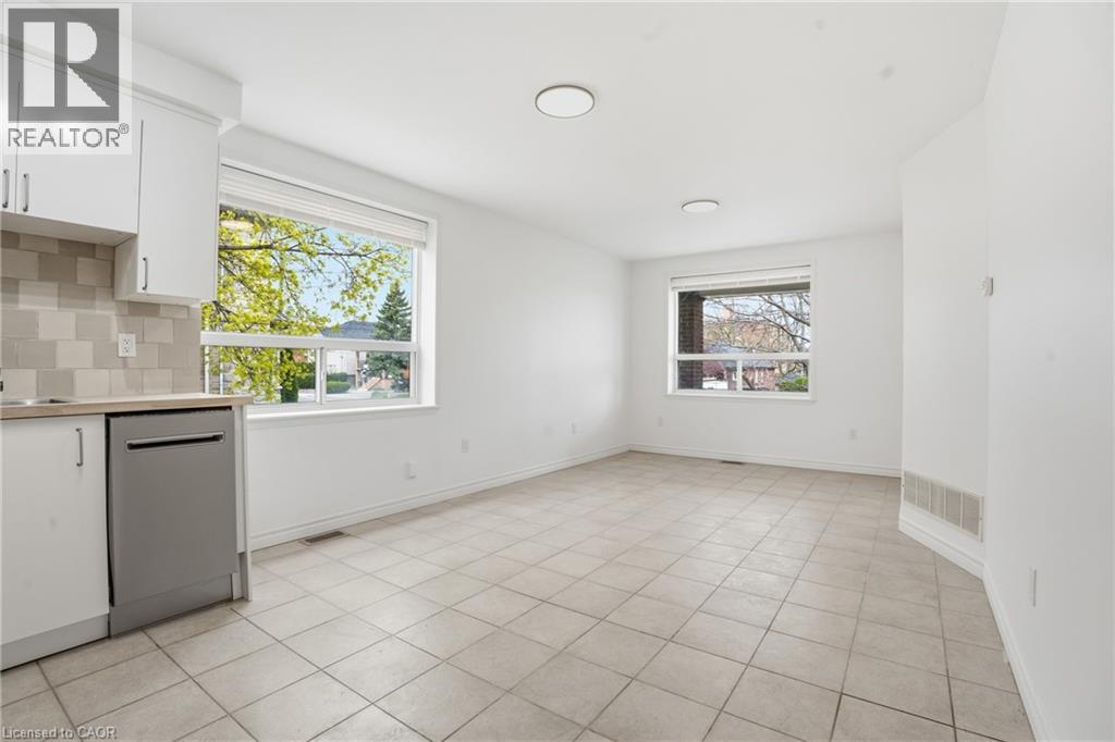 1049 Glencairn Avenue Unit# Main Floor, North York, Ontario  M6B 2B1 - Photo 5 - 40829079