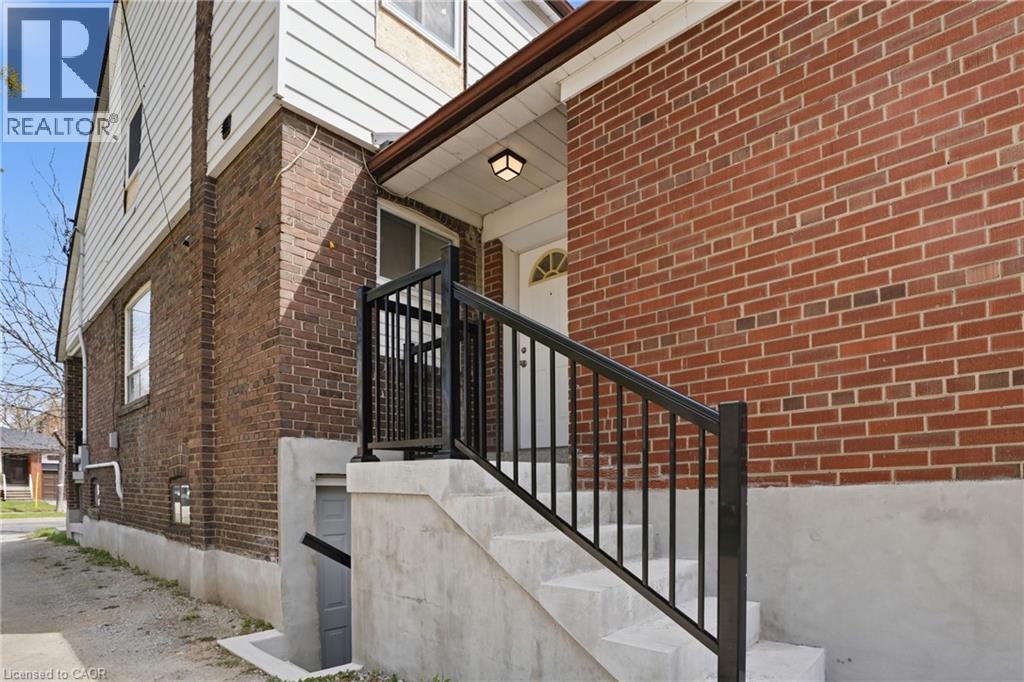 1049 Glencairn Avenue Unit# Main Floor, North York, Ontario  M6B 2B1 - Photo 3 - 40829079