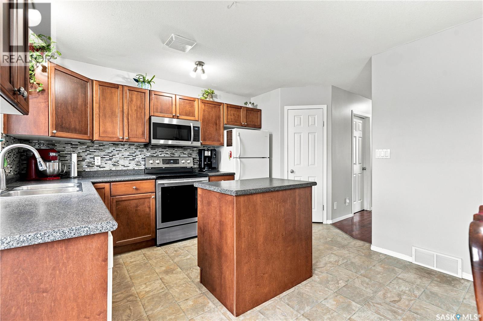 435 Blakeney Crescent, Saskatoon, Saskatchewan S7L 7N5 - Photo 12 - SK044003