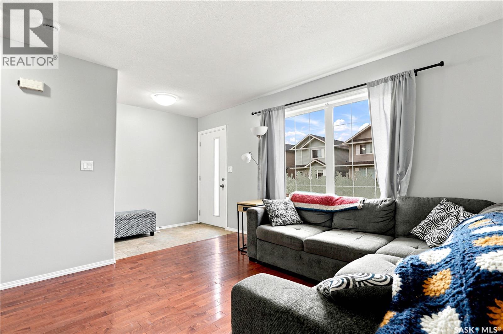 435 Blakeney Crescent, Saskatoon, Saskatchewan S7L 7N5 - Photo 3 - SK044003
