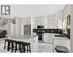 1669 Autumn Road, Kelowna, British Columbia  V1P 1E8 - Photo 9 - 10396202
