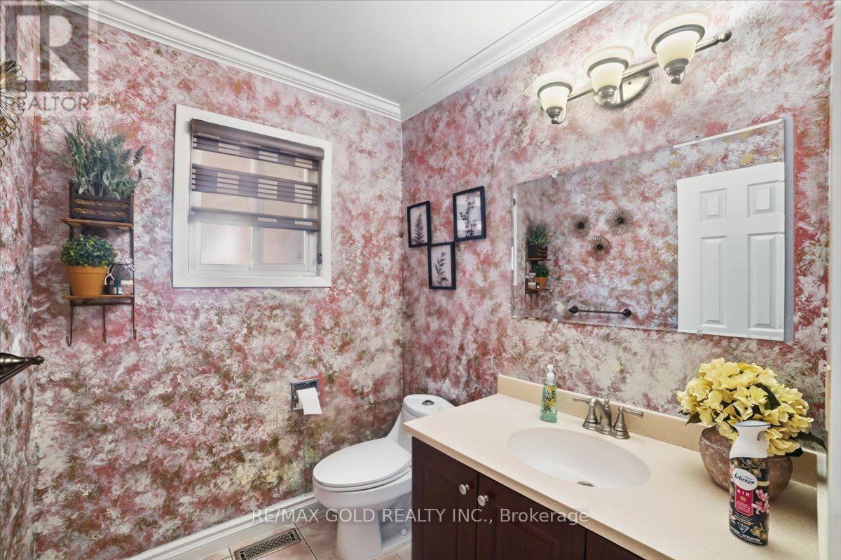 29 Tralee Street, Brampton, Ontario  L6Z 2Z6 - Photo 10 - W13569298