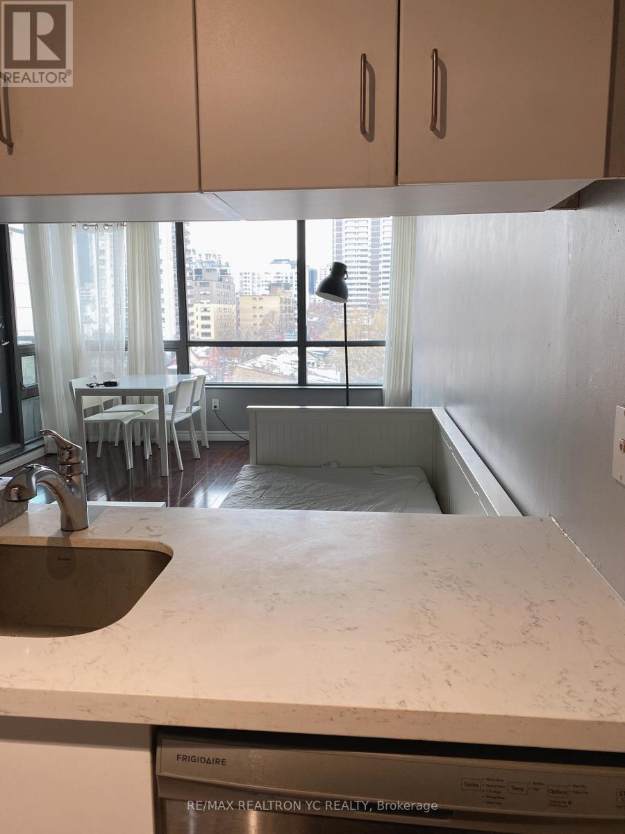 705 - 285 Mutual Street, Toronto, Ontario  M4Y 3C5 - Photo 6 - C13622826