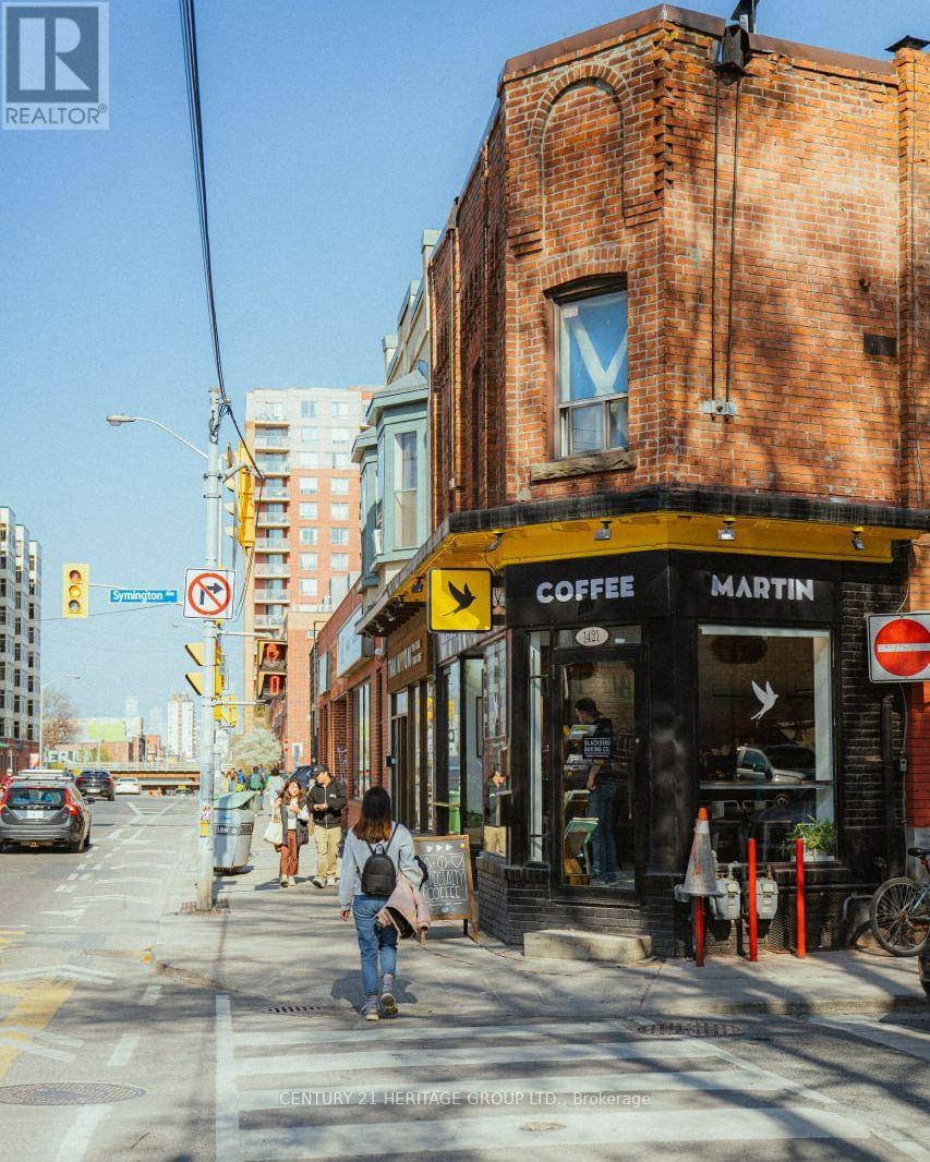 1421 Bloor Street W, Toronto, Ontario  M6P 3L4 - Photo 1 - C13622856