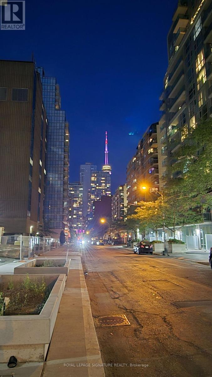 1316 - 121 St. Patrick Street, Toronto, Ontario  M5T 3C1 - Photo 2 - C13622908