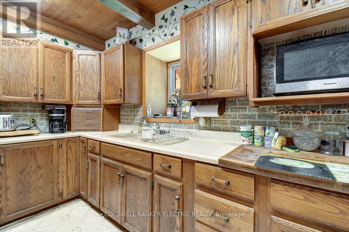 450 Thomasburg Road, Centre Hastings, Ontario  K0K 3H0 - Photo 7 - X12899080