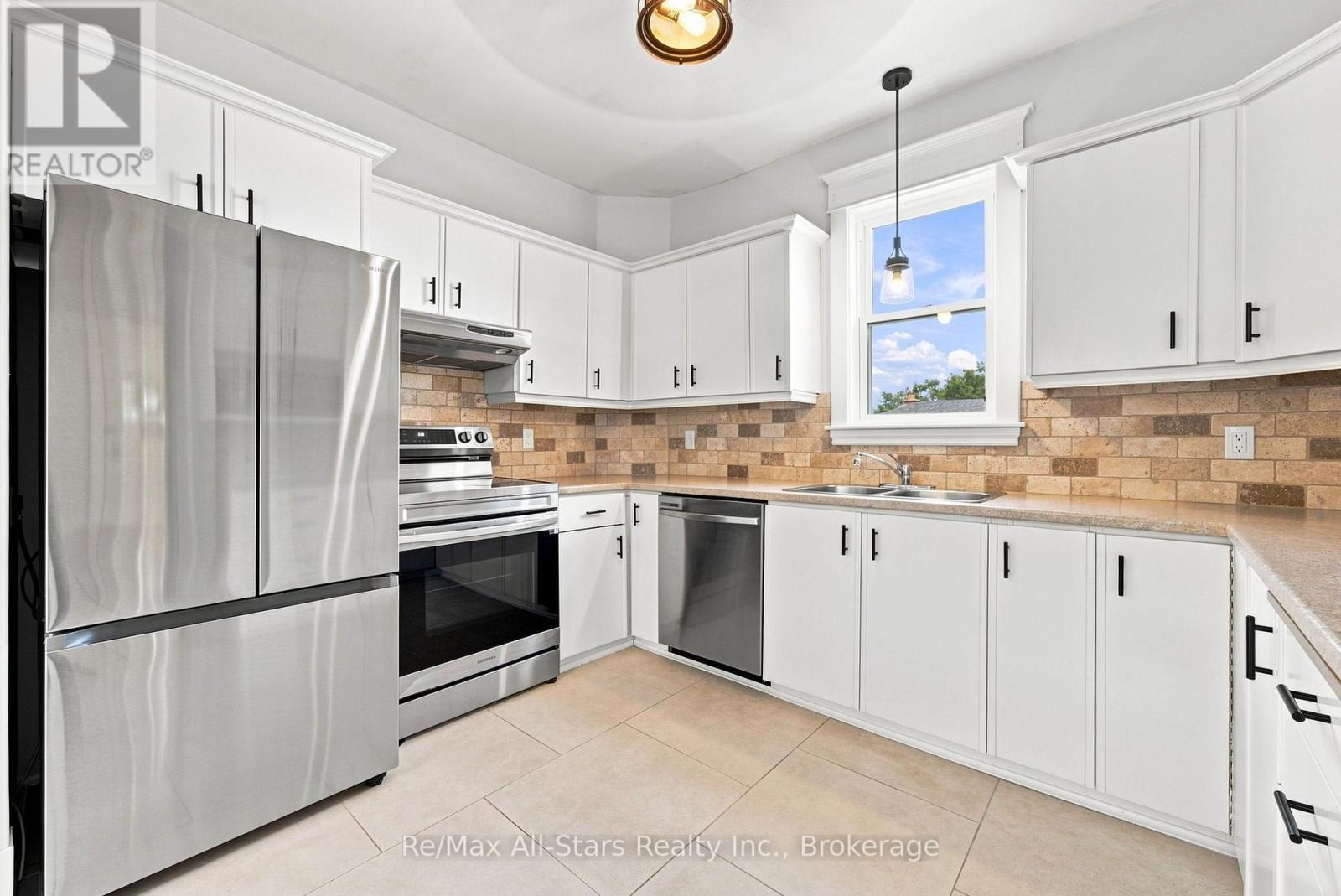20 Mary Street E, Kawartha Lakes, Ontario  K9V 1V3 - Photo 12 - X13621298