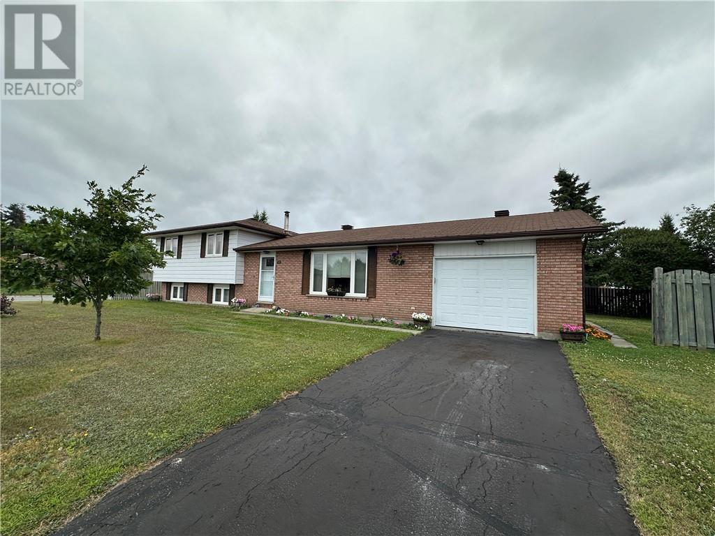 2 Aspen Court, Capreol, Ontario  P0M 1H0 - Photo 3 - 2129519