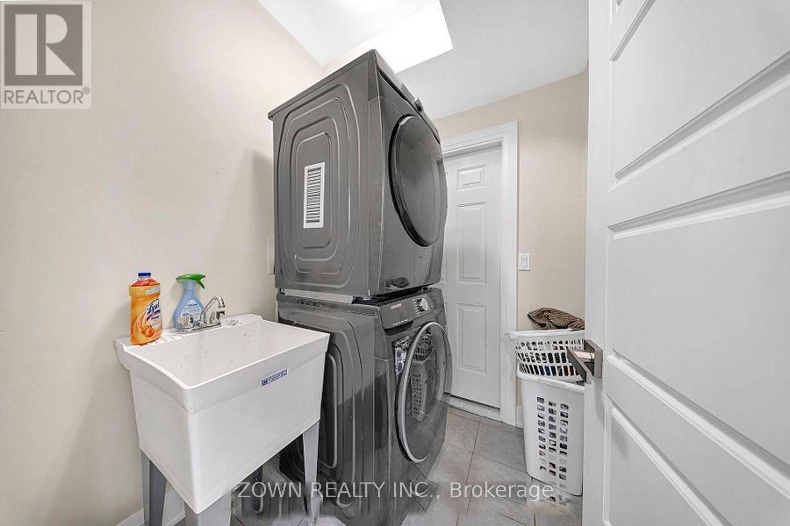 Basement - 736 Hillview Crescent, Pickering, Ontario  L1W 2S1 - Photo 8 - E13622932