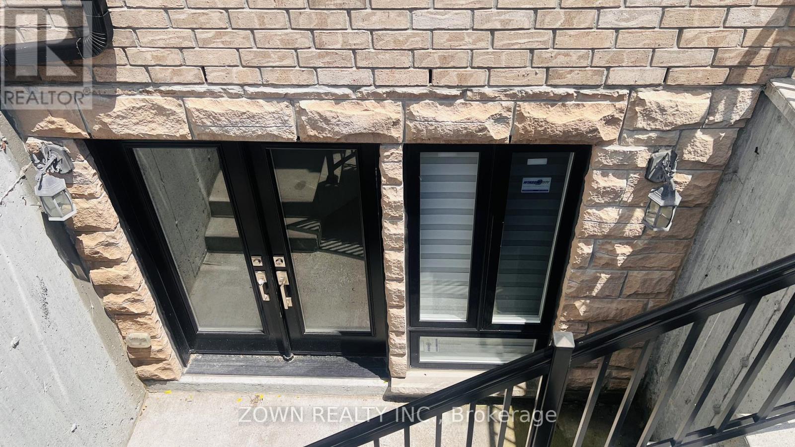 Basement - 736 Hillview Crescent, Pickering, Ontario  L1W 2S1 - Photo 9 - E13622932
