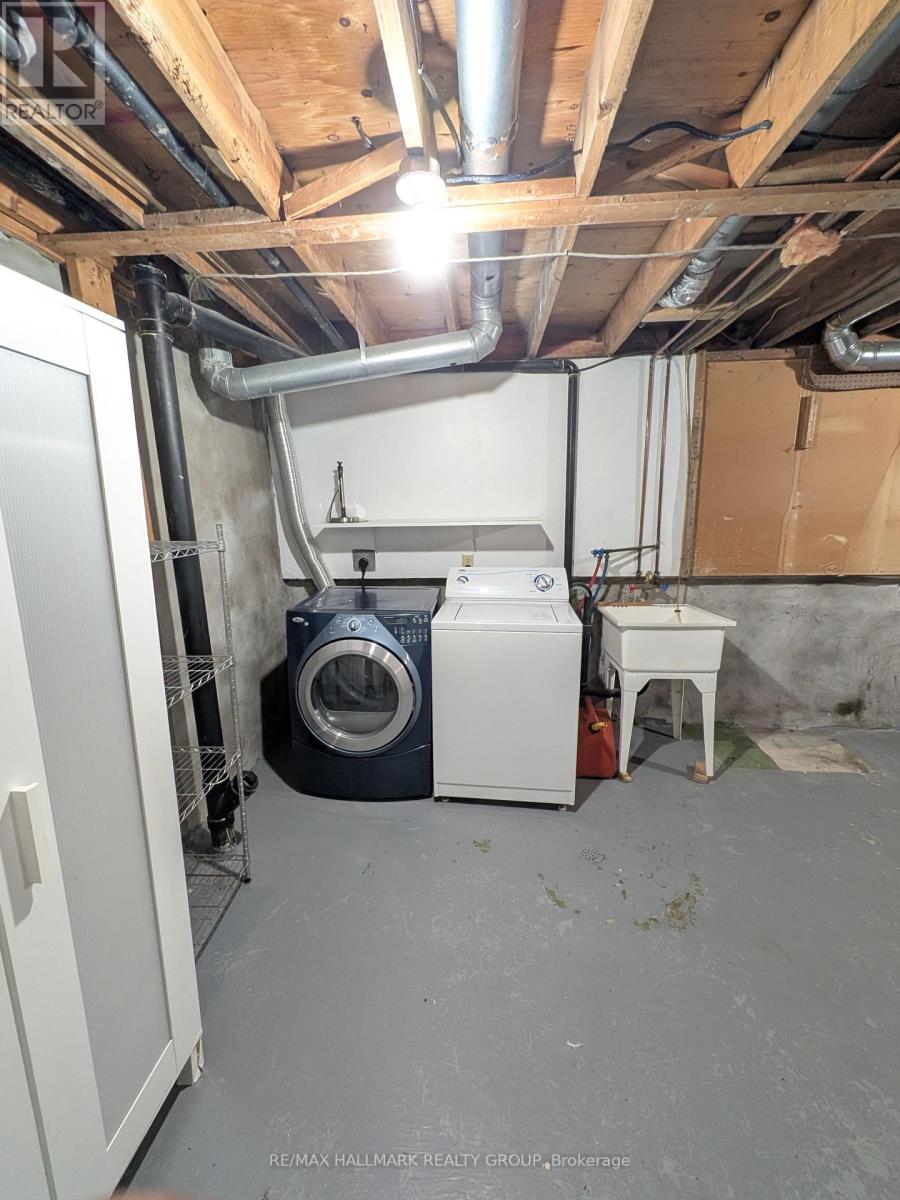 119 Teal Crescent, Ottawa, Ontario  K1E 2C1 - Photo 16 - X12909342