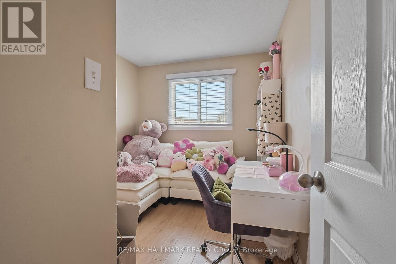 119 Teal Crescent, Ottawa, Ontario  K1E 2C1 - Photo 19 - X12909342
