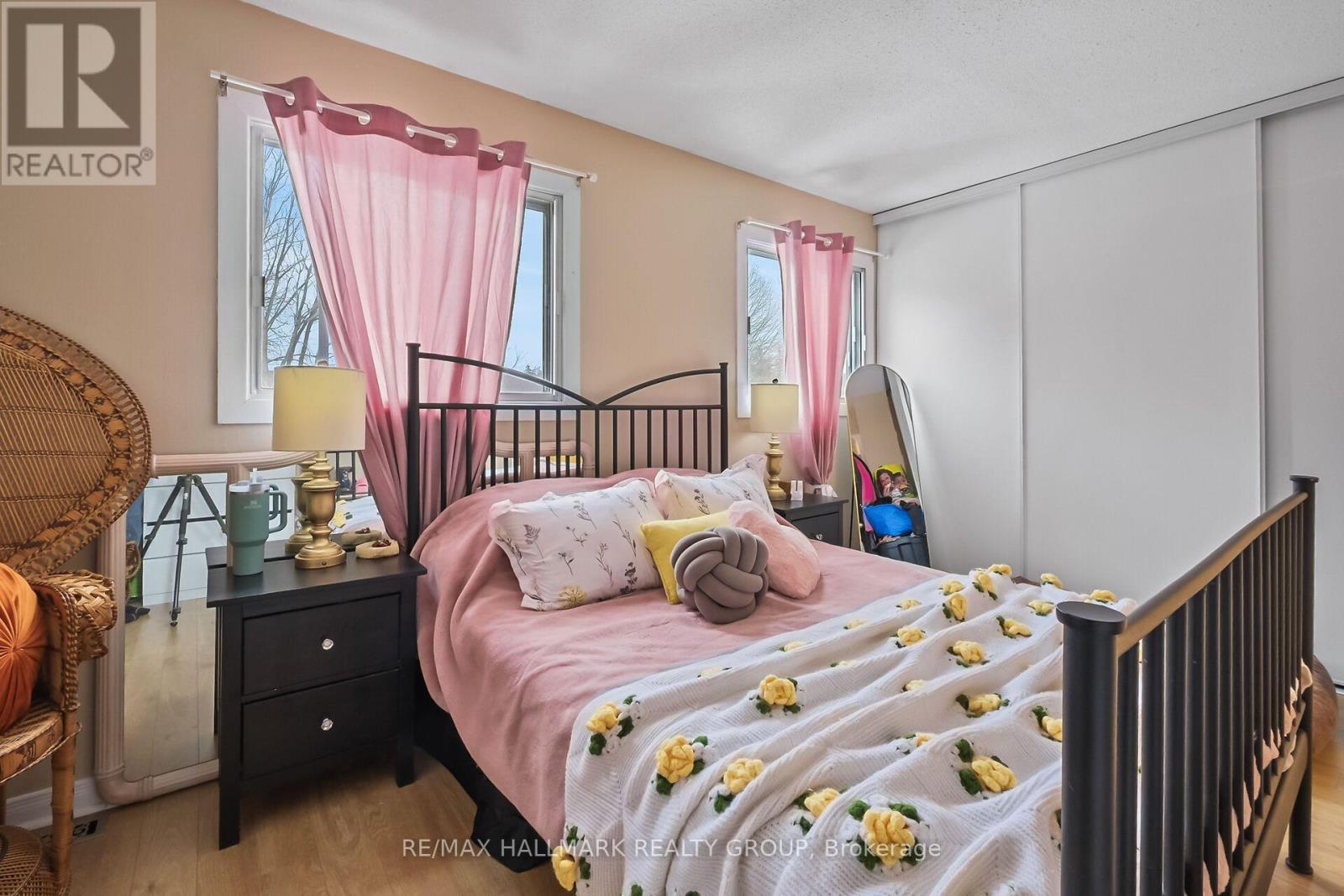 119 Teal Crescent, Ottawa, Ontario  K1E 2C1 - Photo 23 - X12909342