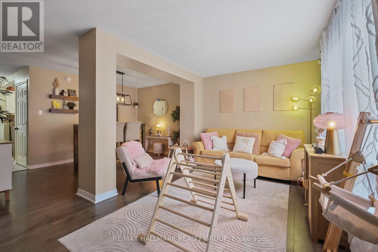 119 Teal Crescent, Ottawa, Ontario  K1E 2C1 - Photo 38 - X12909342