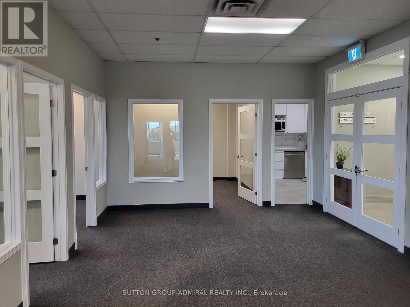 201a - 385 Connie Crescent, Vaughan, Ontario  L4K 5R2 - Photo 11 - N13622802