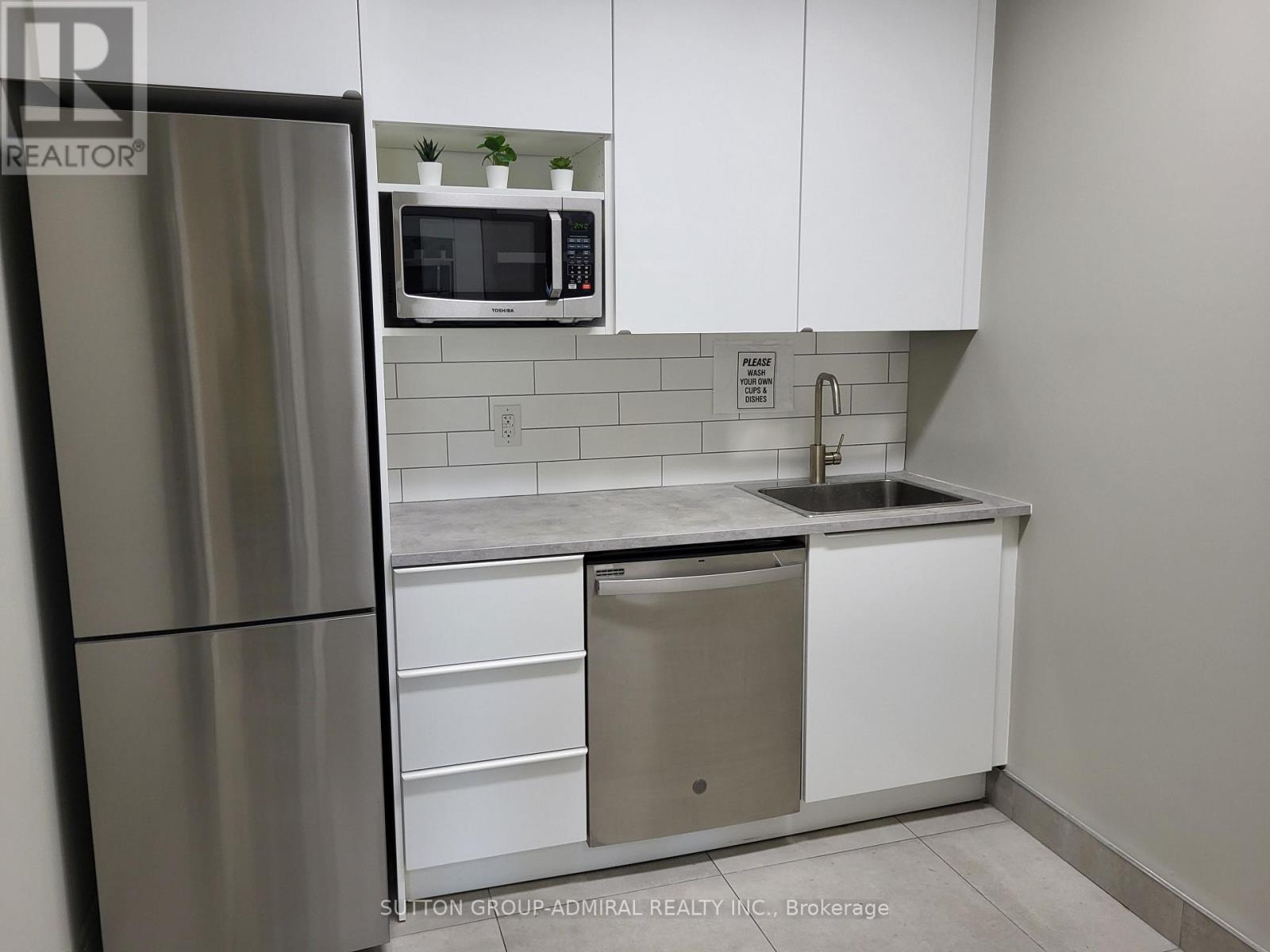 201a - 385 Connie Crescent, Vaughan, Ontario  L4K 5R2 - Photo 12 - N13622802