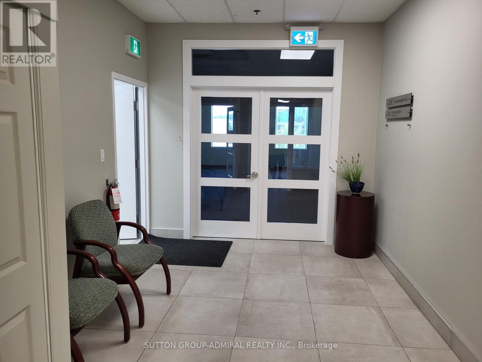 201a - 385 Connie Crescent, Vaughan, Ontario  L4K 5R2 - Photo 9 - N13622802