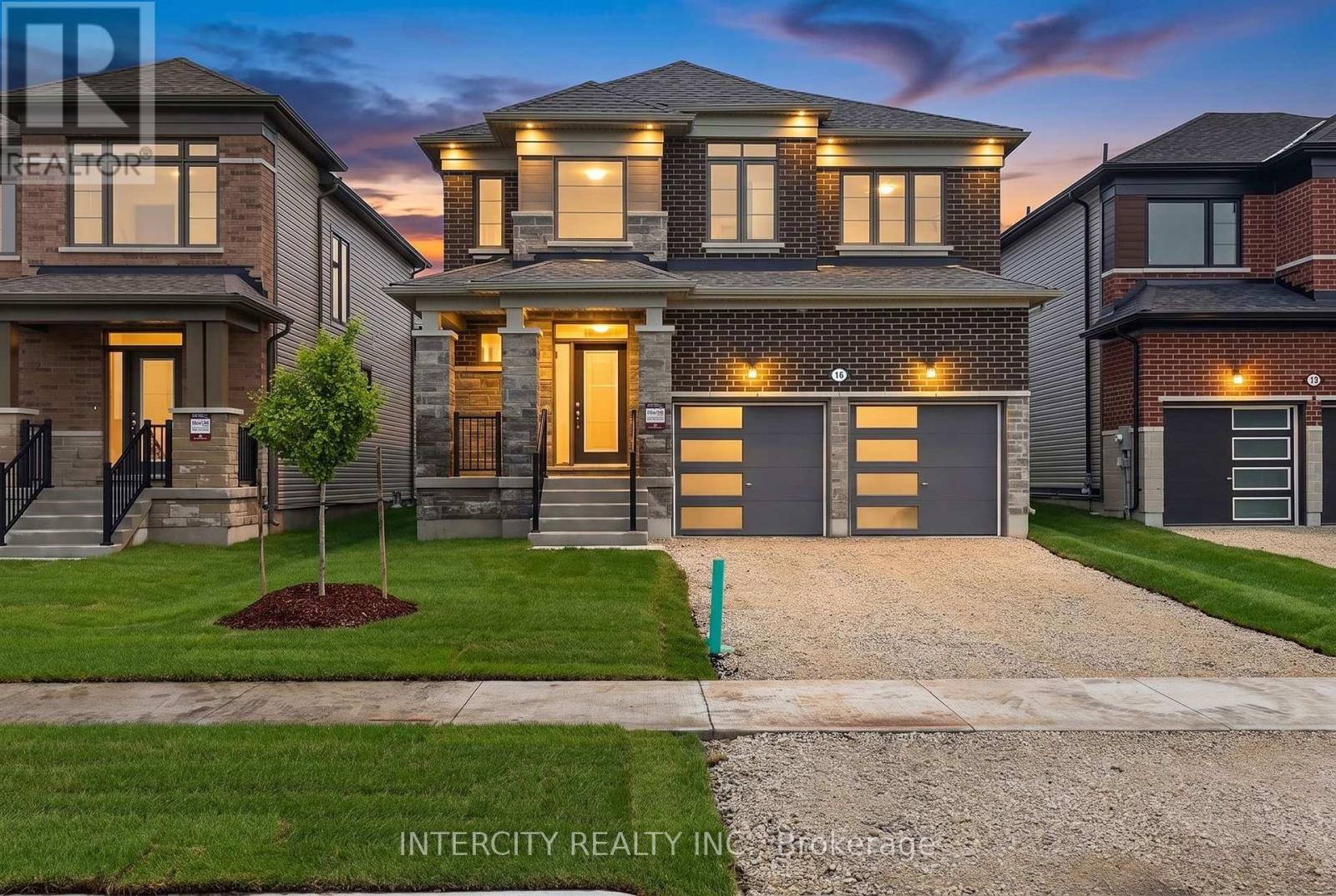 16 Legacy Circle, Wasaga Beach, Ontario  L9Z 0L8 - Photo 2 - S13622854