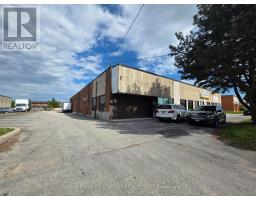 1 - 465 NORFINCH DRIVE, Toronto, Ontario