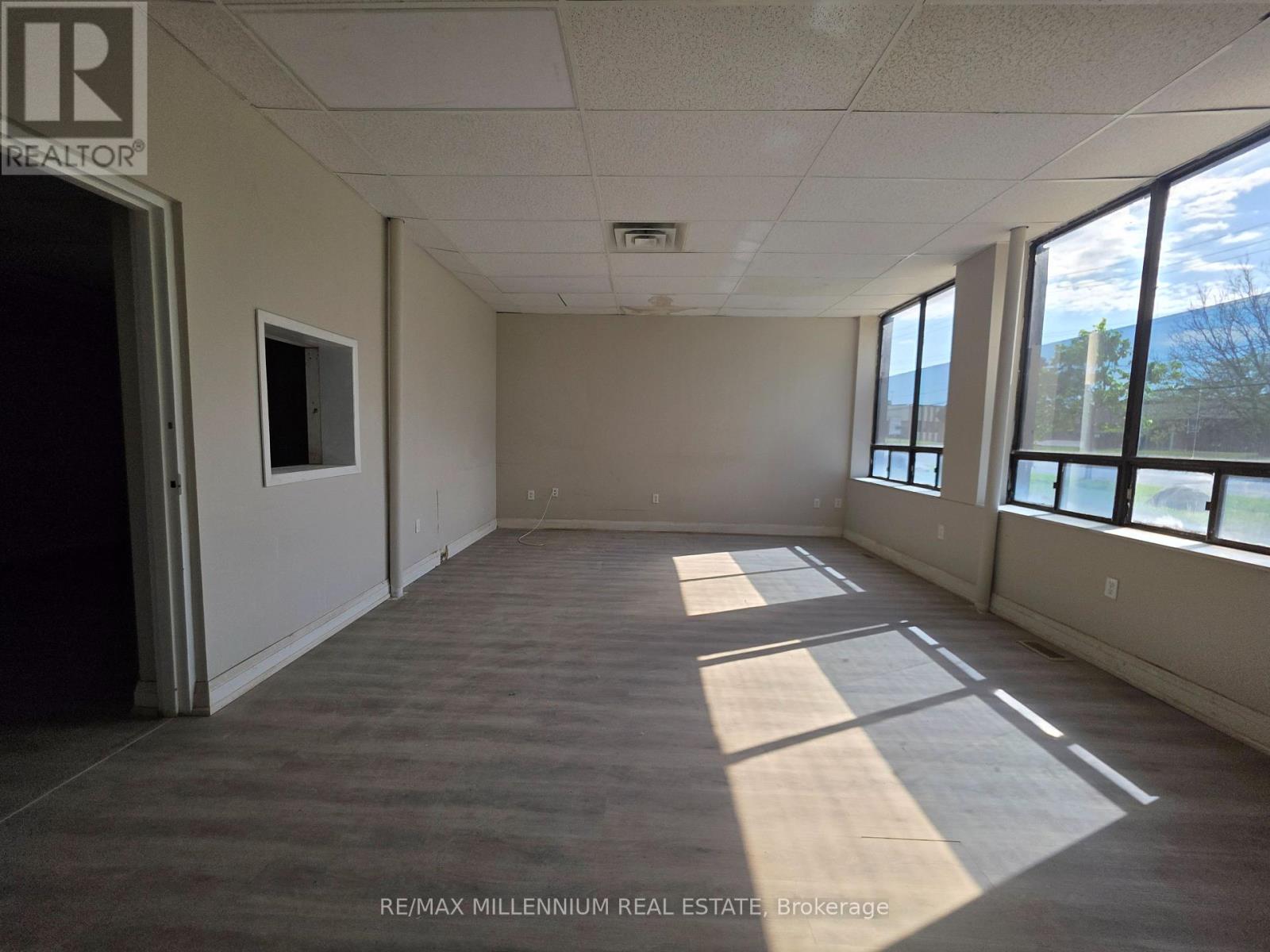 1 - 465 Norfinch Drive, Toronto, Ontario M3N 1Y7 - Photo 18 - W13622720