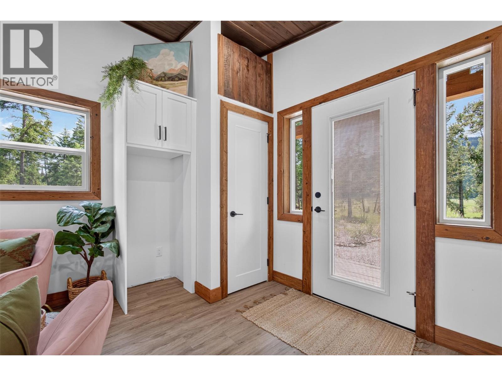 5533 33 Highway Unit# 3, Beaverdell, British Columbia  V0H 1A0 - Photo 6 - 10396114