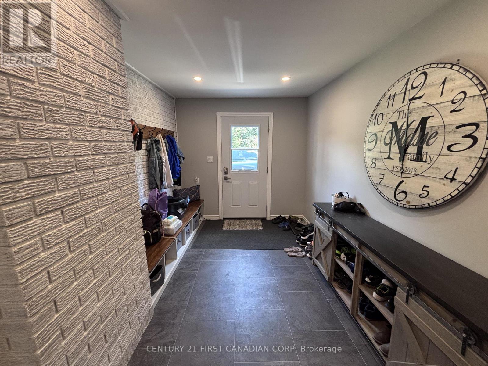 8319 Goosemarsh Line, Lambton Shores, Ontario  N0M 1T0 - Photo 18 - X13622960