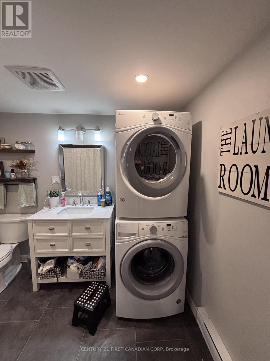 8319 Goosemarsh Line, Lambton Shores, Ontario  N0M 1T0 - Photo 19 - X13622960