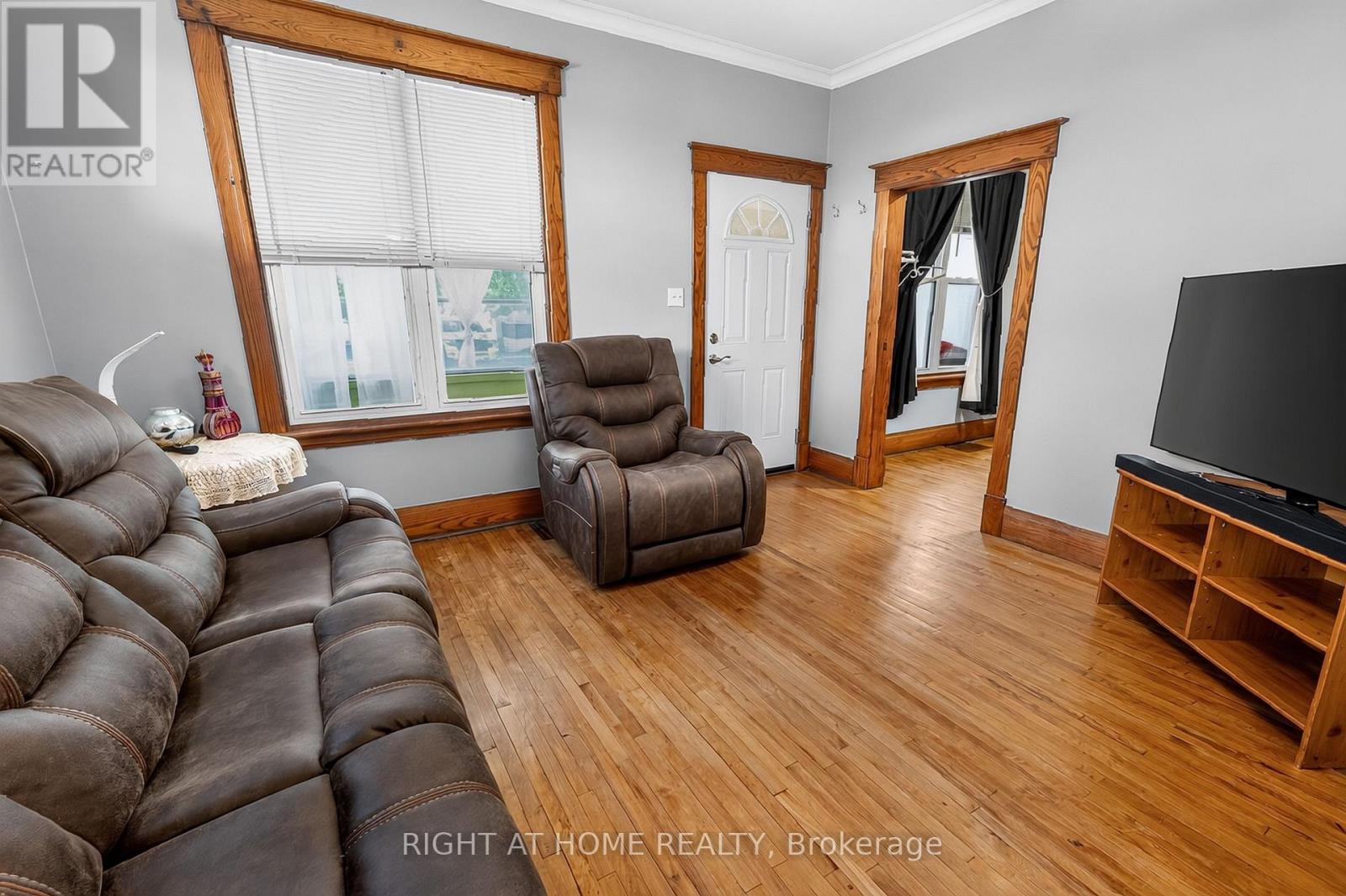 72 Maple Street, St. Thomas, Ontario  N5R 1Z1 - Photo 3 - X13623026