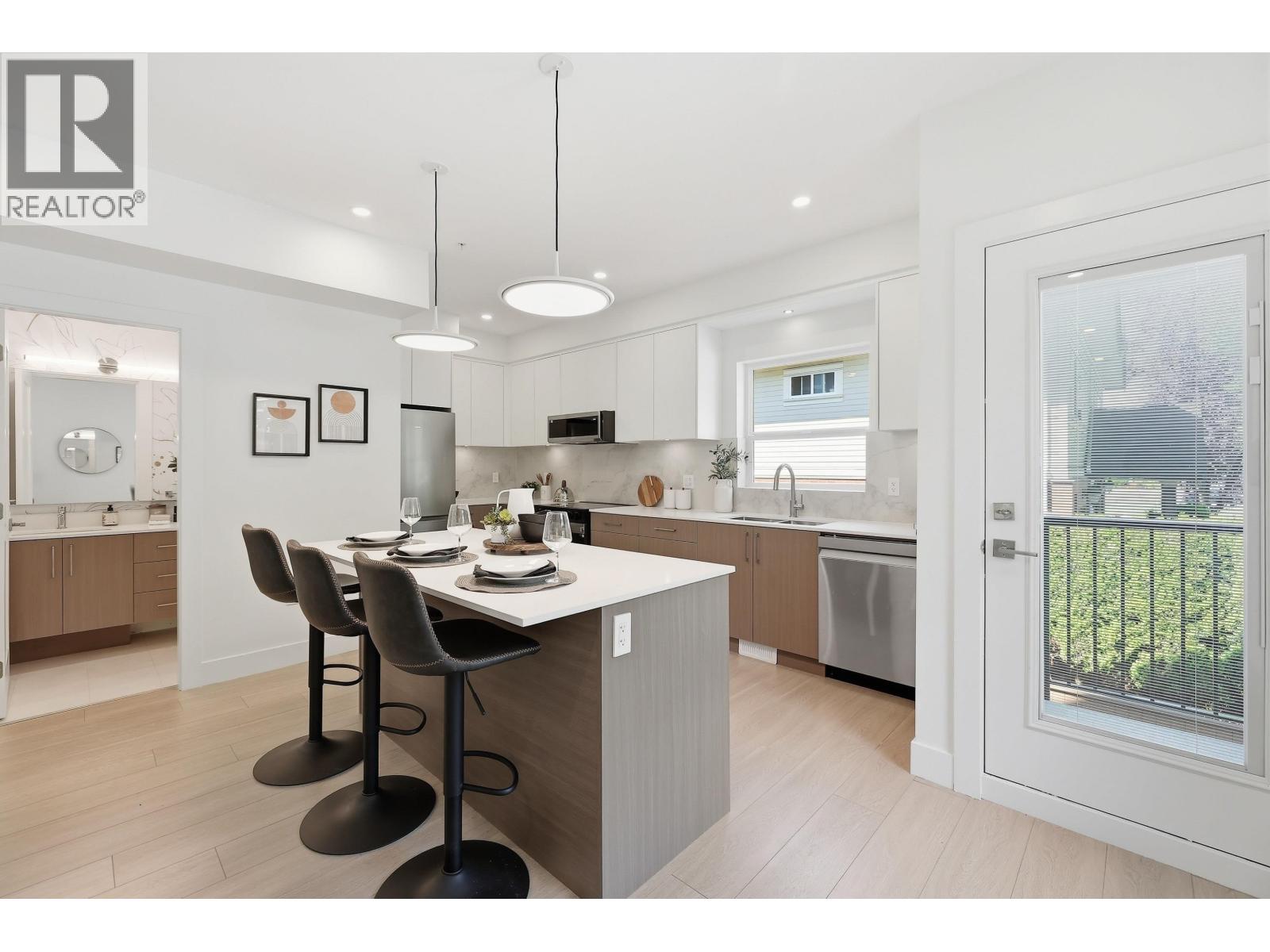 301 2427 Mary Hill Road, Port Coquitlam, British Columbia  V3C 3A9 - Photo 10 - R3103331