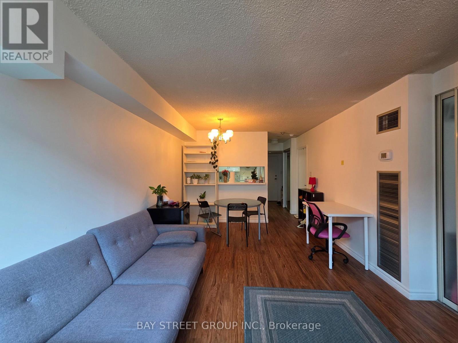 1202 - 633 Bay Street, Toronto, Ontario  M5G 2G4 - Photo 4 - C13623002