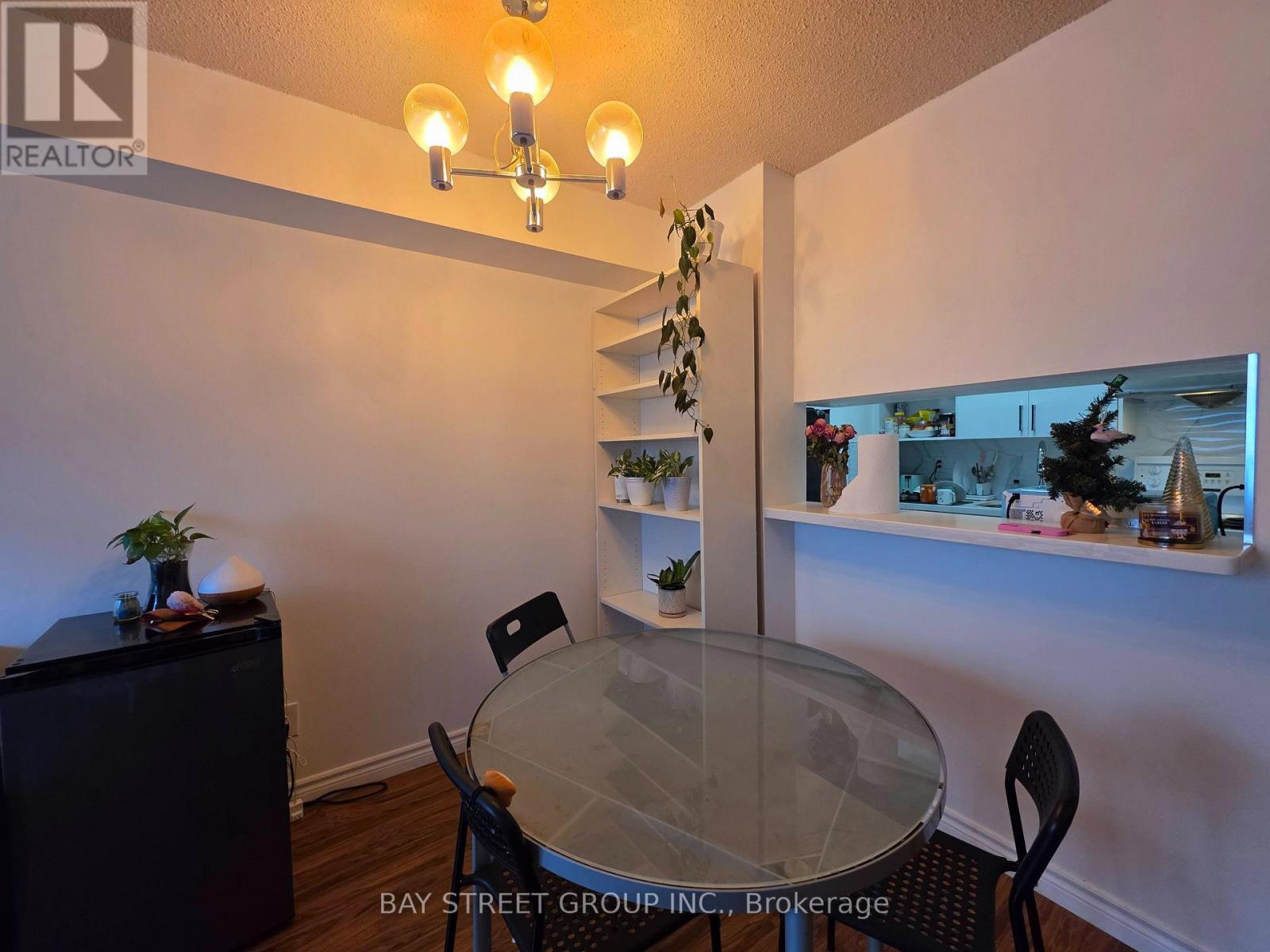 1202 - 633 Bay Street, Toronto, Ontario  M5G 2G4 - Photo 5 - C13623002