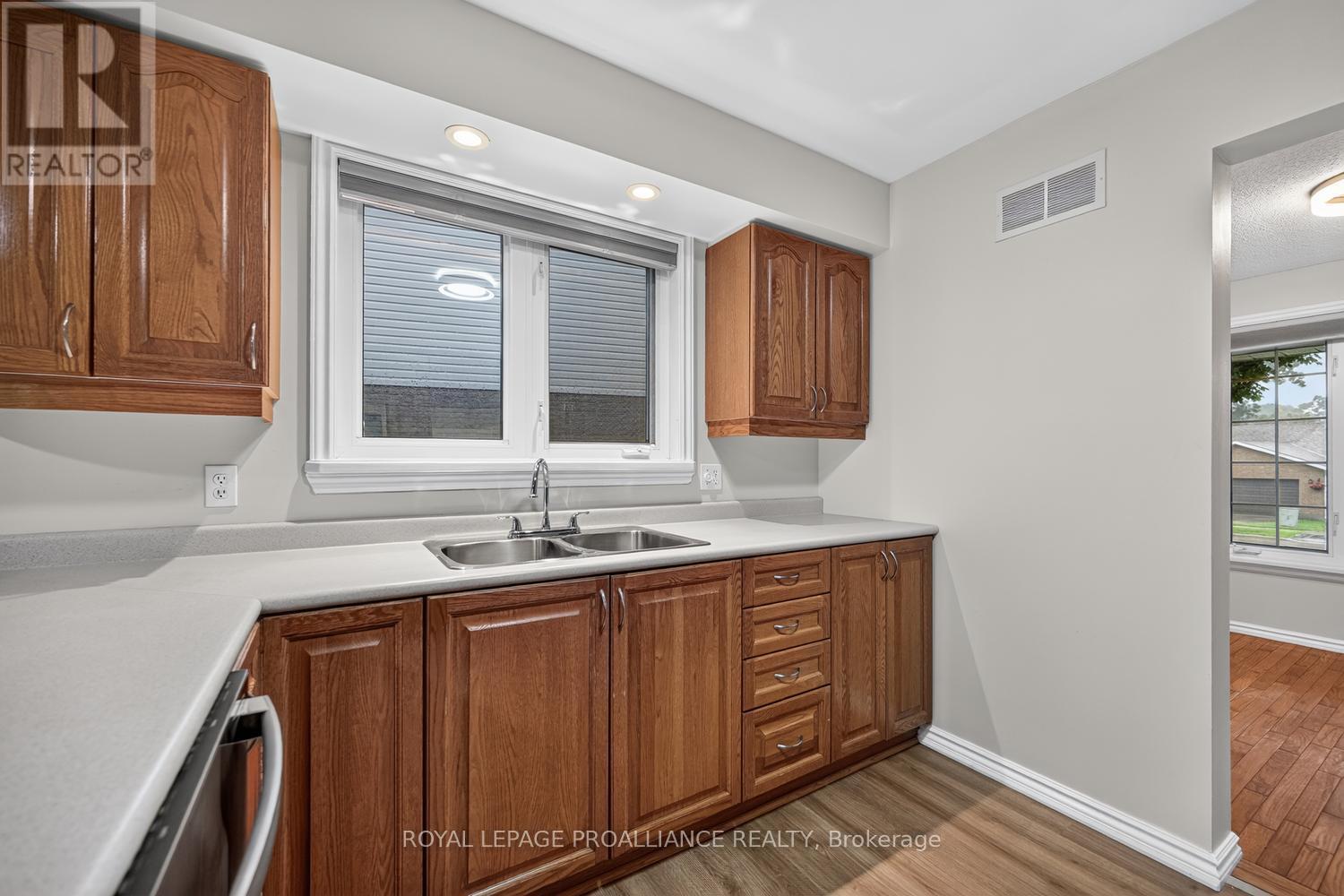 388 Brock Street, Brockville, Ontario  K6V 7A1 - Photo 12 - X13622986
