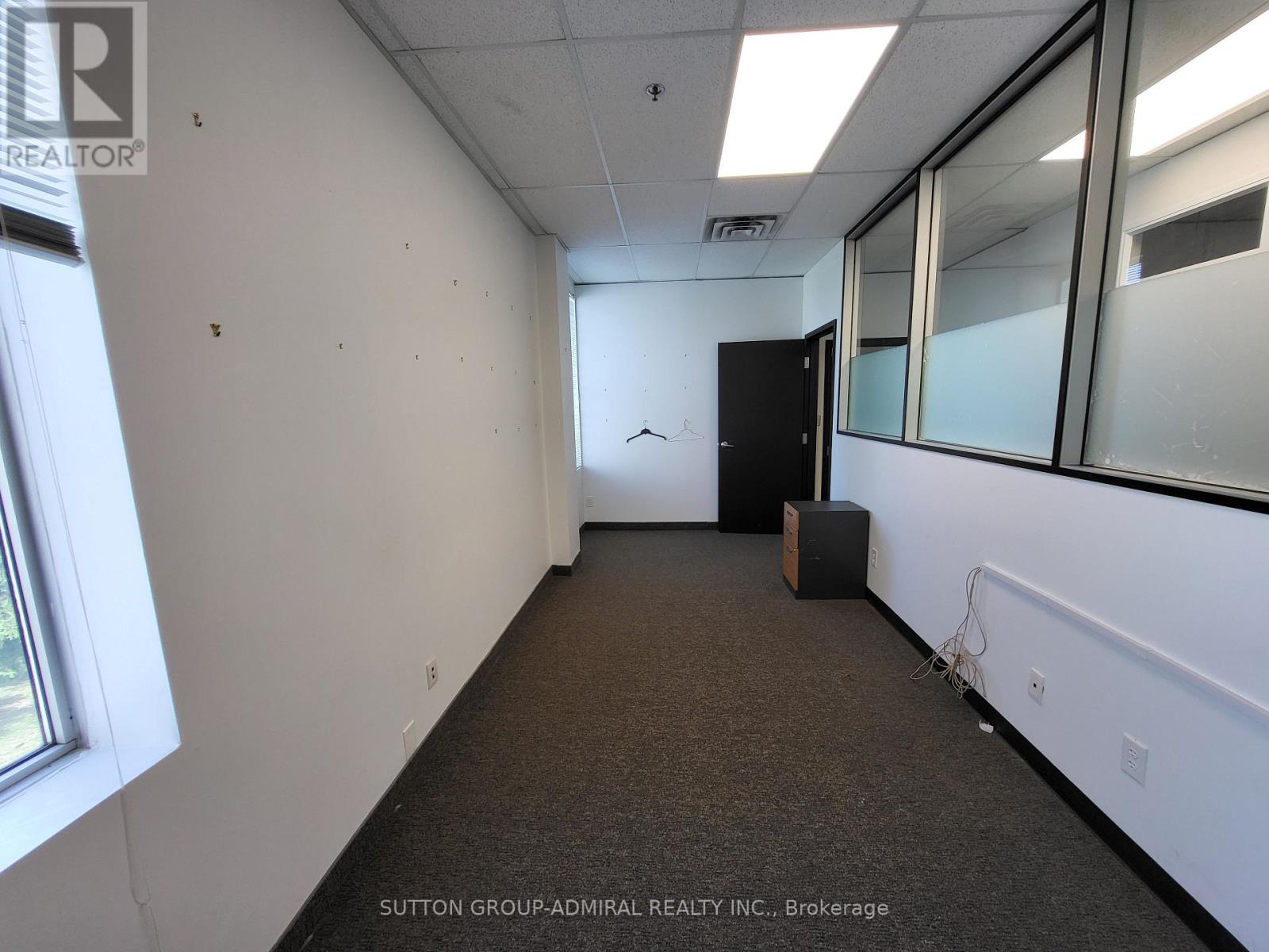 203 - 385 Connie Crescent, Vaughan, Ontario L4K 5R2 - Photo 7 - N13622966