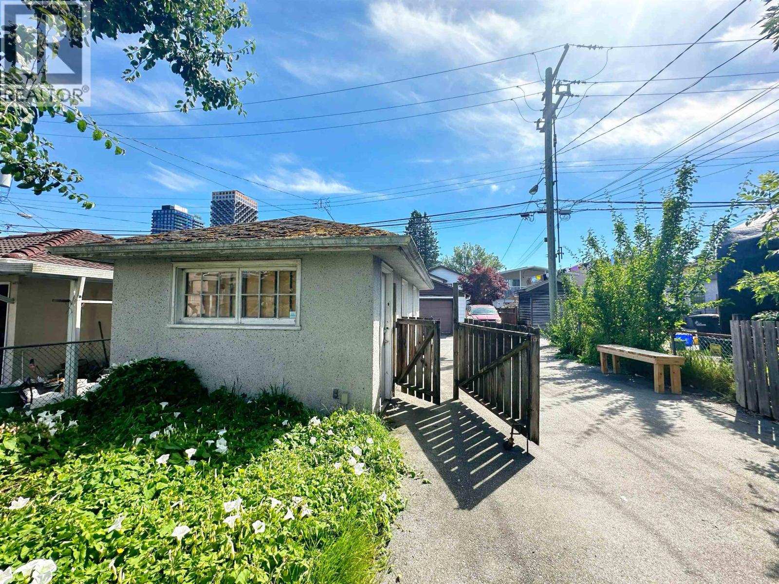 3416 Monmouth Avenue, Vancouver, British Columbia  V5R 5R9 - Photo 33 - R3137356