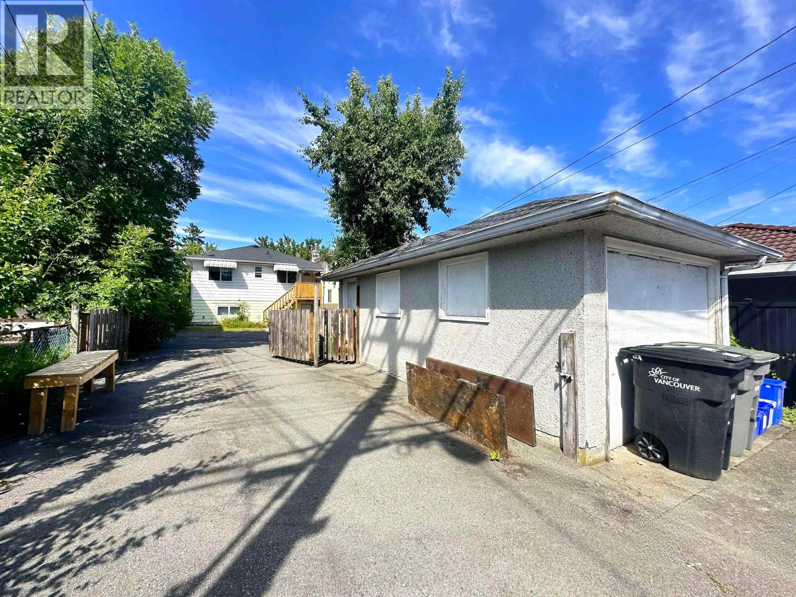 3416 Monmouth Avenue, Vancouver, British Columbia  V5R 5R9 - Photo 35 - R3137356