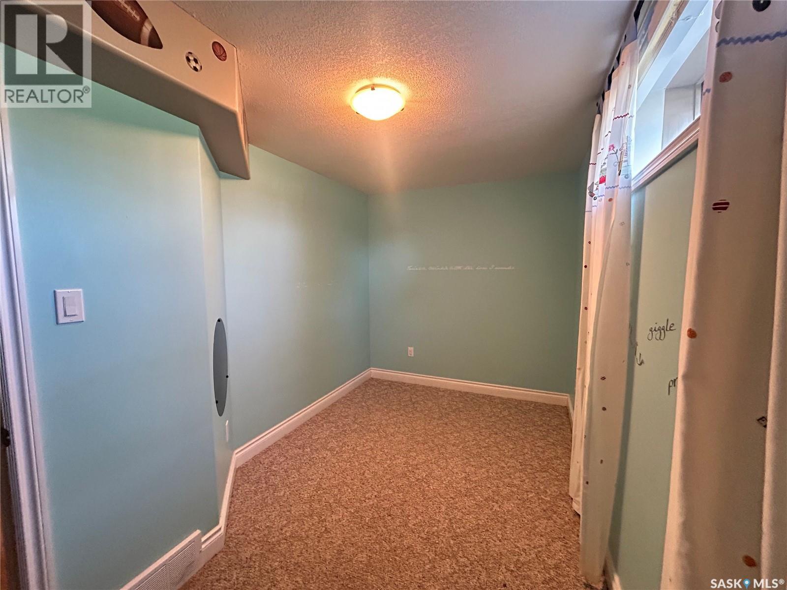 1 Telfer Bay, Prince Albert, Saskatchewan S6X 1C4 - Photo 44 - SK044117