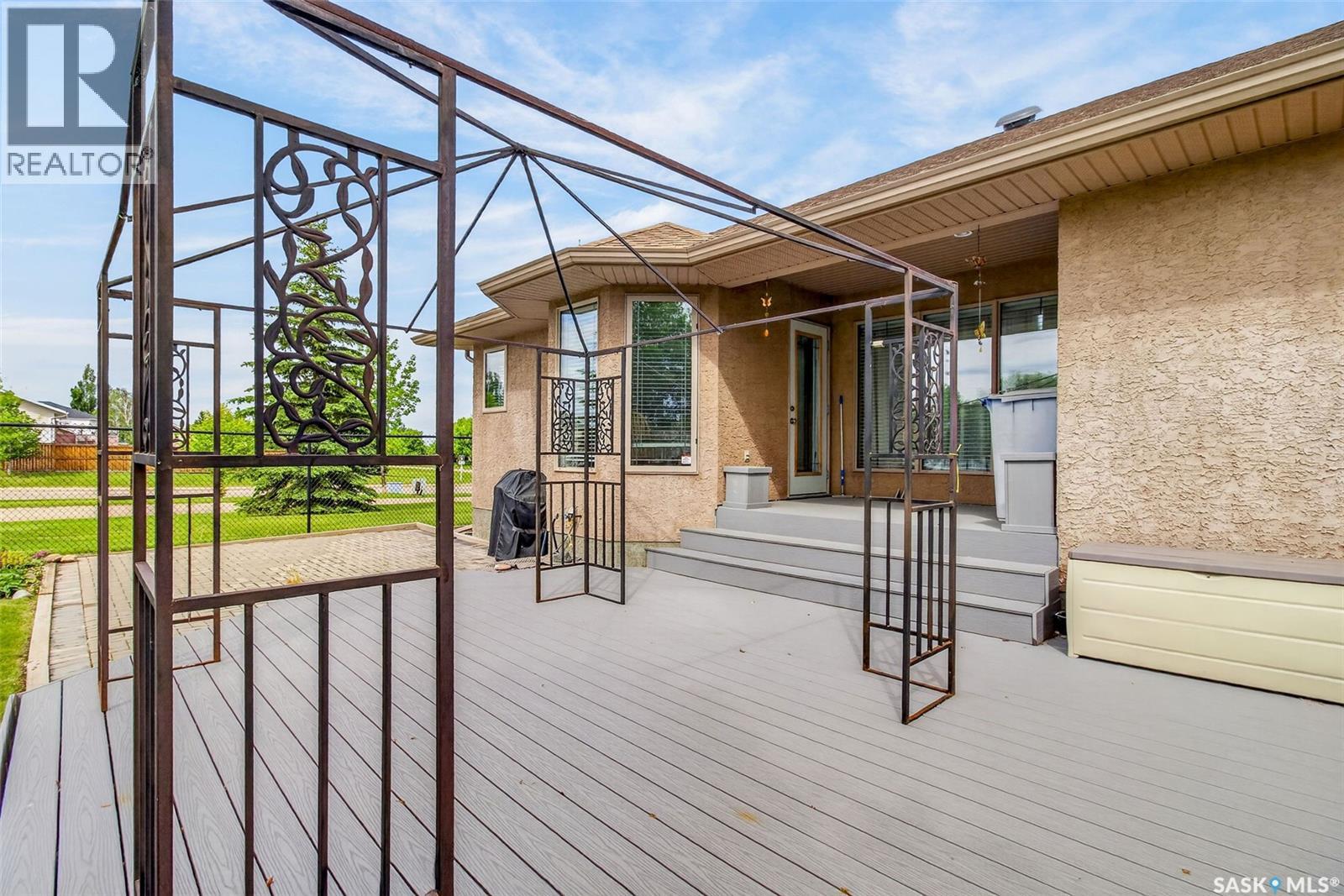 1 Telfer Bay, Prince Albert, Saskatchewan S6X 1C4 - Photo 6 - SK044117