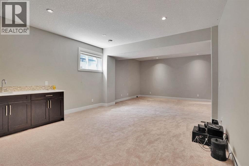 113 Kinniburgh Bay, Chestermere, Alberta  T1X 0M2 - Photo 36 - A2329091