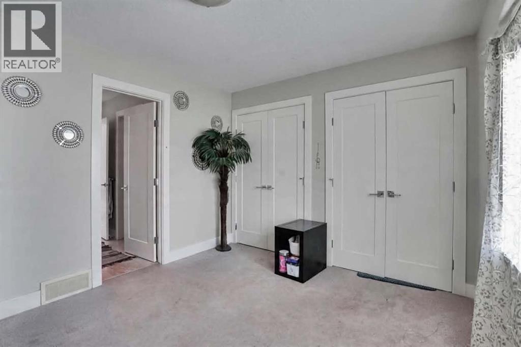113 Kinniburgh Bay, Chestermere, Alberta  T1X 0M2 - Photo 35 - A2329091