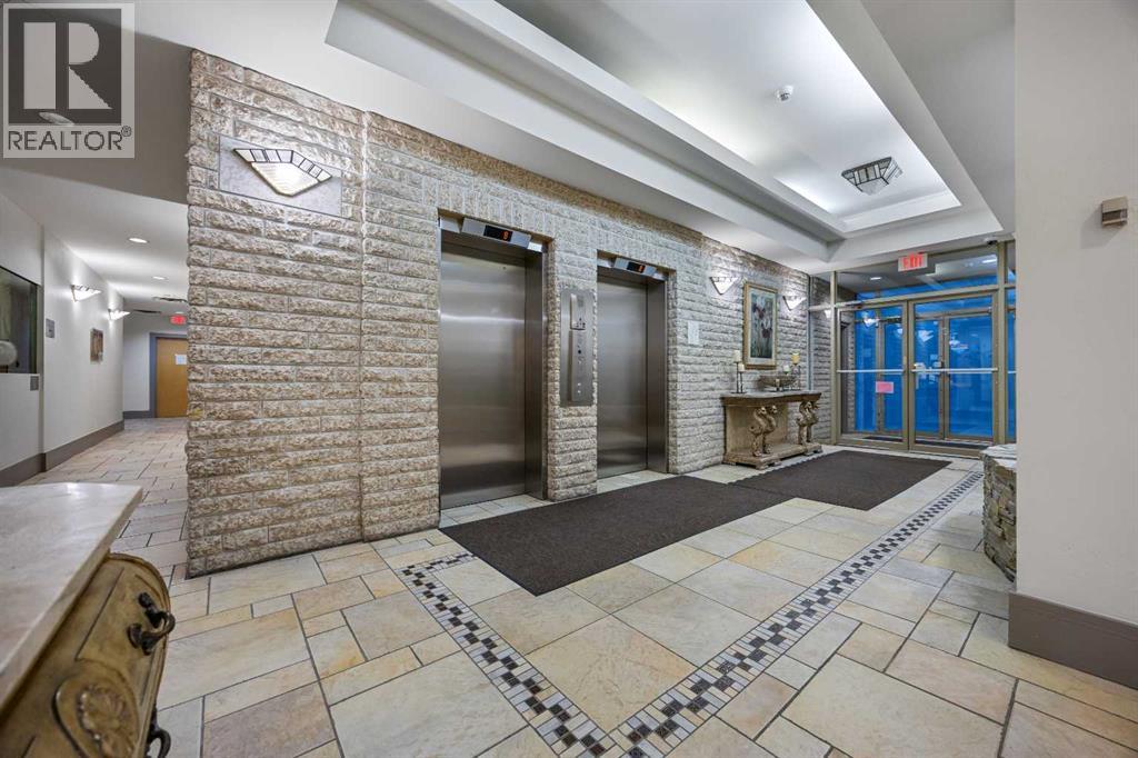 204, 4603 Varsity Drive NW, Calgary, Alberta  T3A 2V7 - Photo 3 - A2329697