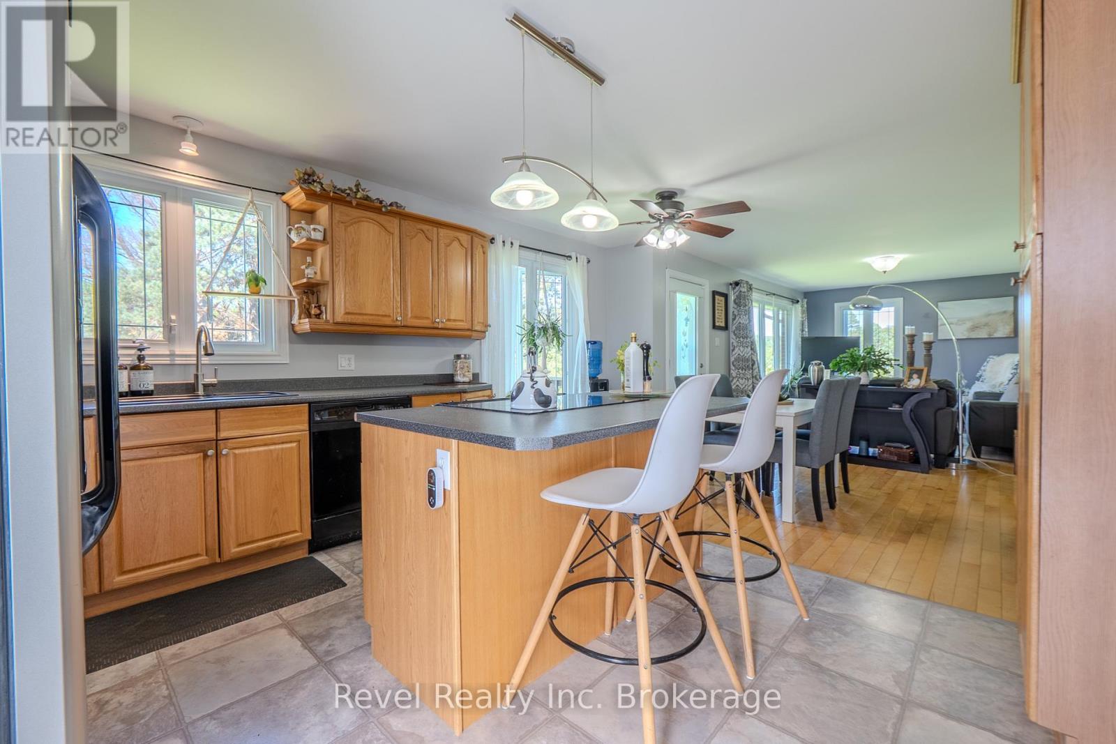 201 Bird Street, Powassan, Ontario  P0H 2L0 - Photo 10 - X13623090