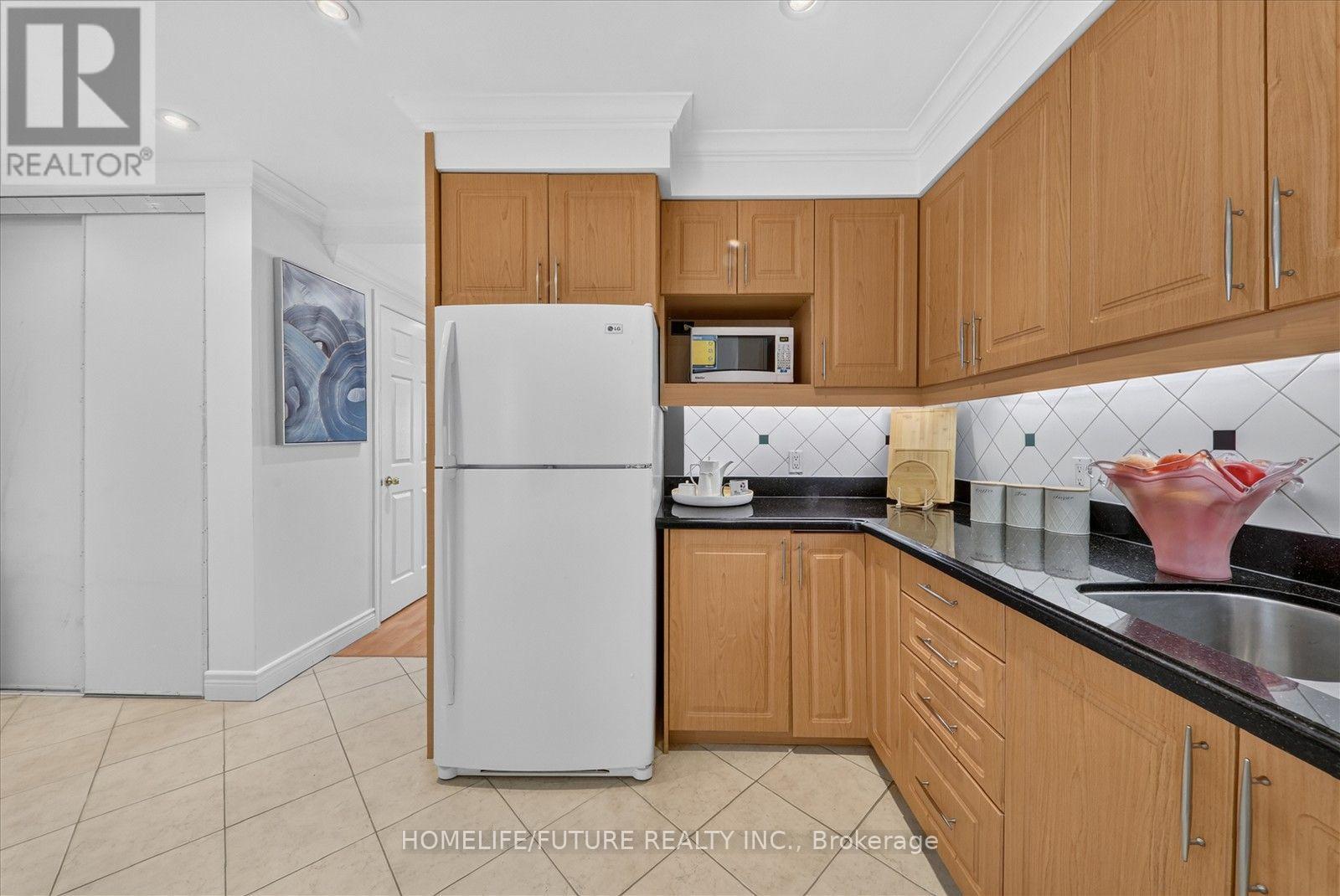 77 Muirlands Drive, Toronto, Ontario  M1V 2B3 - Photo 10 - E13623074