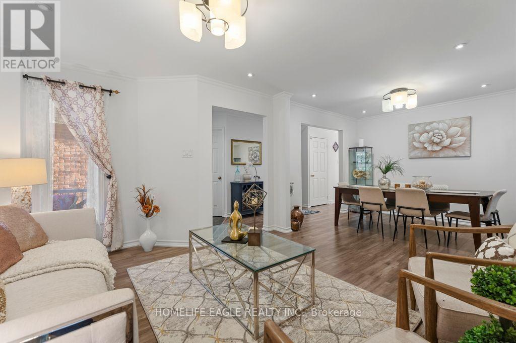 156 Heale Avenue, Toronto, Ontario  M1N 3Y1 - Photo 3 - E13623104
