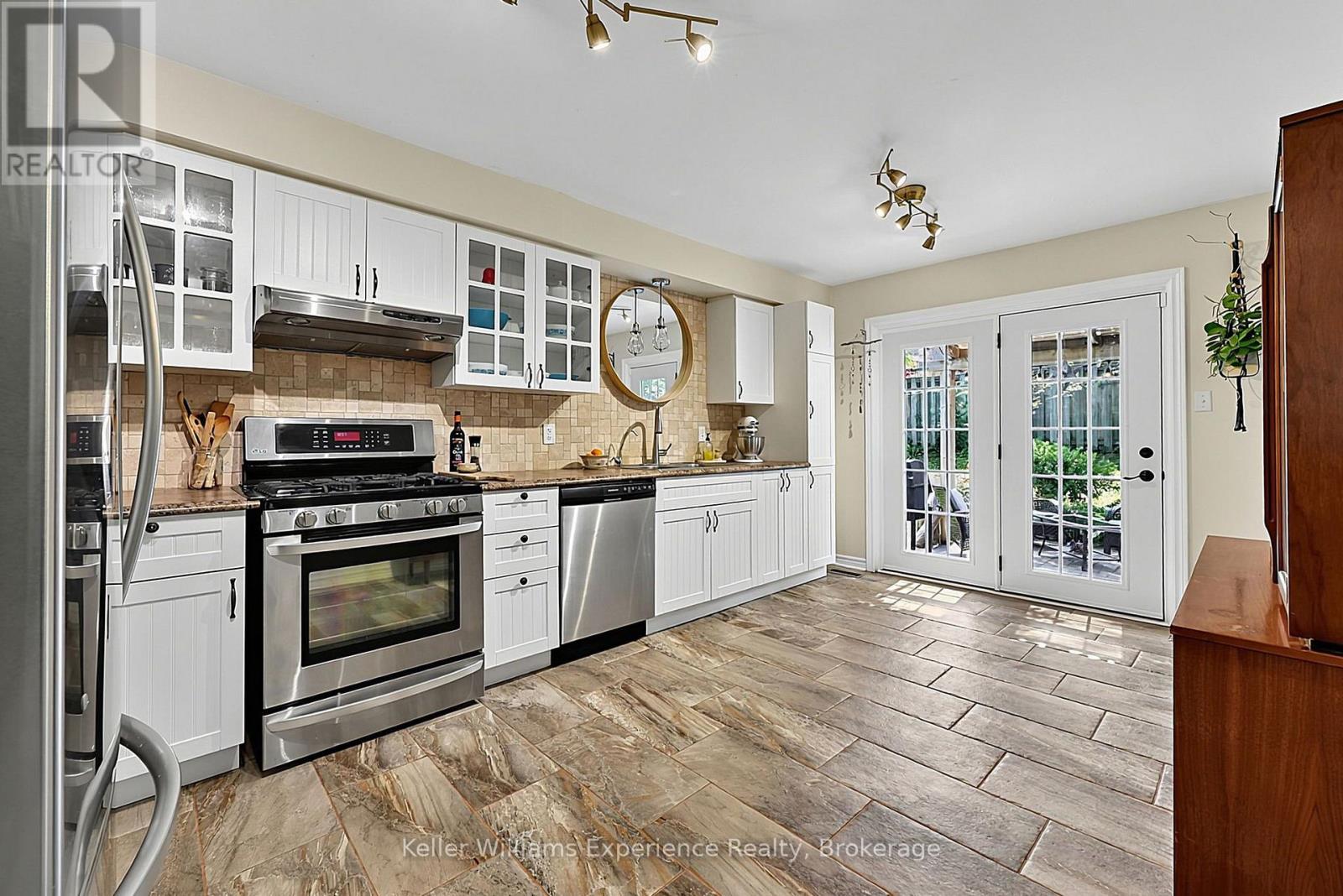 1044 Dina Crescent, Midland, Ontario  L4R 5C5 - Photo 4 - S13623110