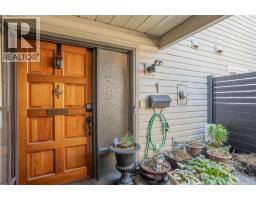 1675 Thayer Court Unit# 1, Kelowna, British Columbia  V1Y 8M2 - Photo 5 - 10396337