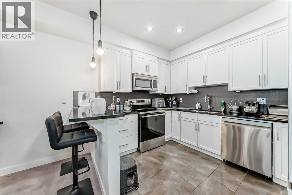 211, 1005a Westmount Drive, Strathmore, Alberta T1P 0C3 - Photo 5 - A2295336