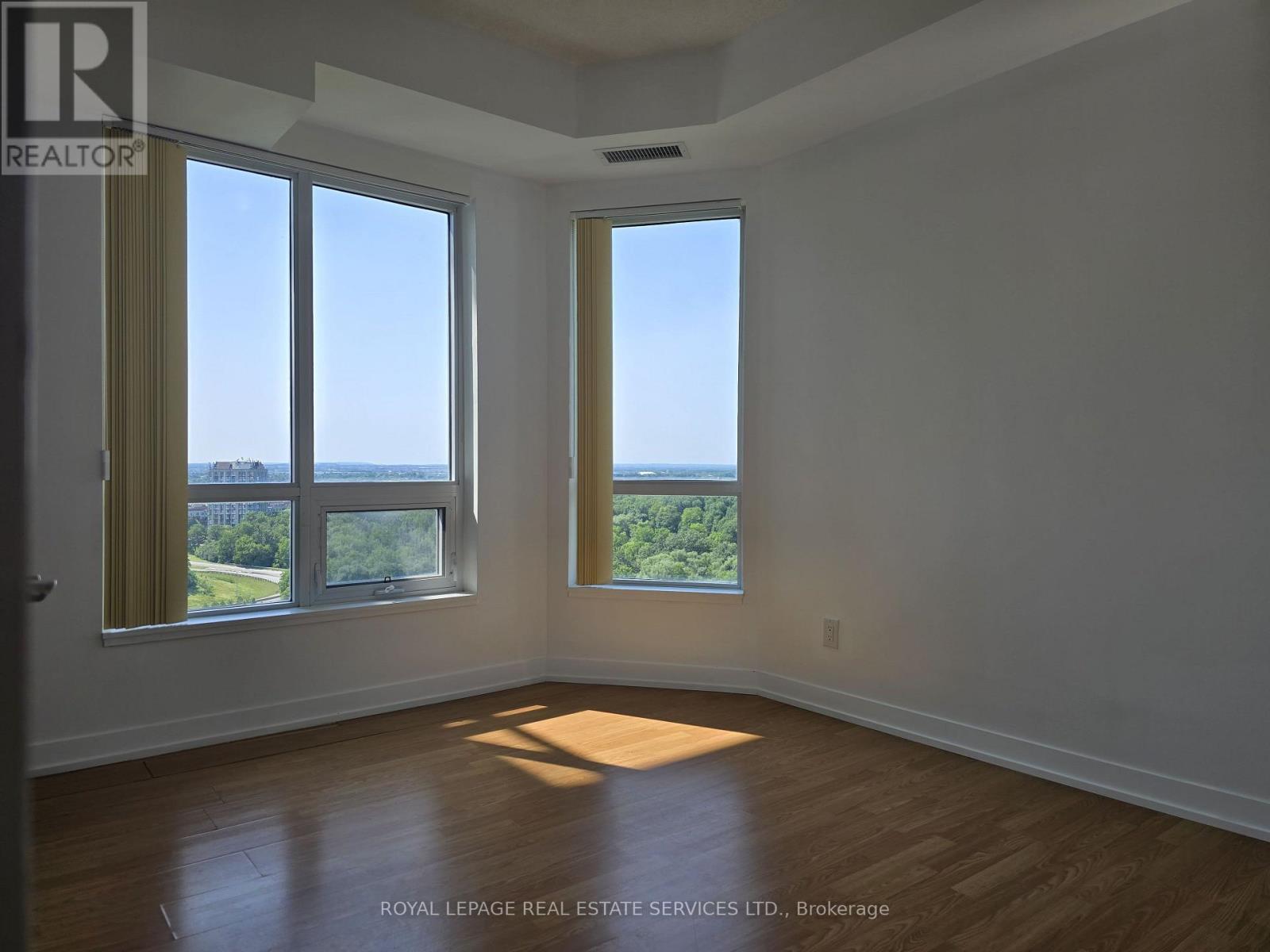 1305 - 840 Queens Plate Drive, Toronto, Ontario  M9W 0E7 - Photo 5 - W13623046