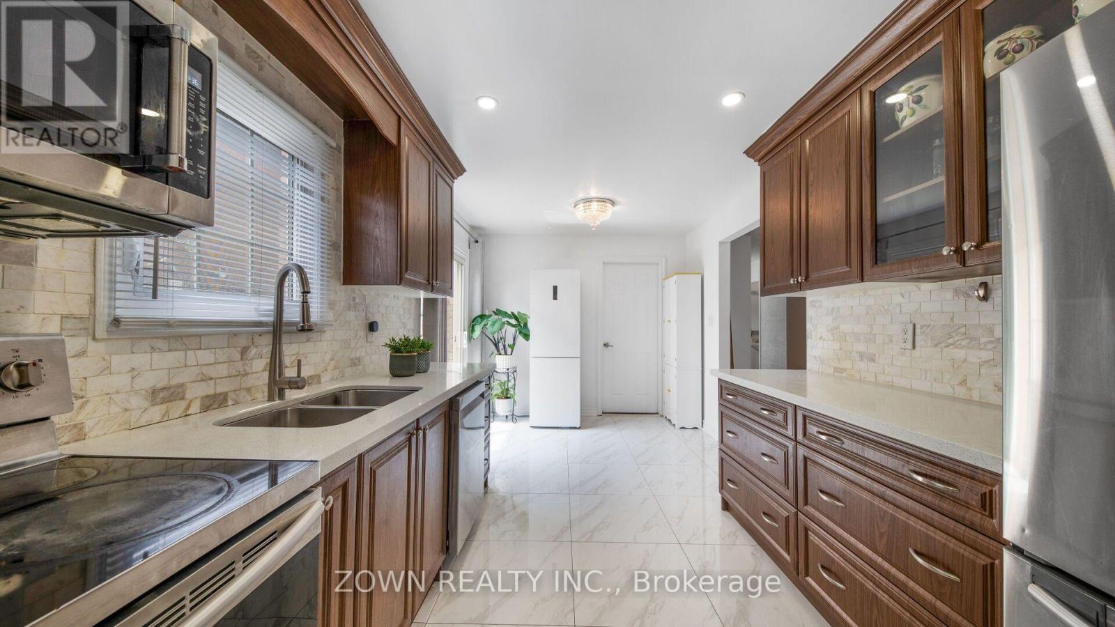 1542 Kirkrow Crescent, Mississauga, Ontario  L5M 3Y8 - Photo 14 - W13623112